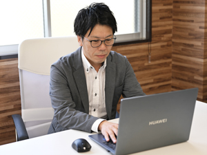 渤天商事株式会社 外資系商社の営業／月給30万円以上／残業なし／土日祝休み