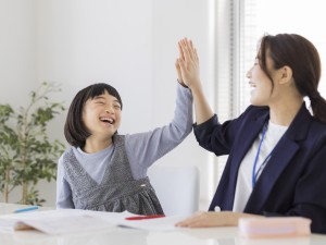 株式会社ワオ・コーポレーション スクールマネージャー／徳島限定／未経験歓迎／年休実質120日
