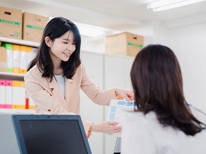 株式会社蓬莱本館 食品メーカーの事務（受発注管理）／月給25万円以上