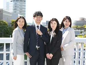 イオン保険サービス株式会社(イオングループ) 保険コンサルタント／年休125日（土日祝休）／残業月10H内