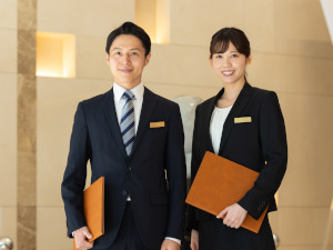 株式会社木下不動産開発(木下グループ) ホテルスタッフ（フロント・レストラン・清掃）／未経験歓迎！