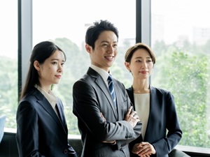 株式会社秋山製作所 医療用品のルート営業／未経験歓迎／年休125日／賞与3カ月分