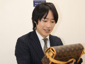 株式会社Ｌｉｂｅｒａ　Ｖａｌｕｅ 買取営業（店長補佐業務も有）月給32.5万円～／原則定時退社
