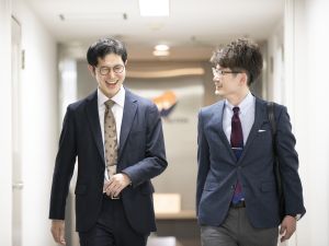 株式会社マック(セコムグループ) 医療機器の営業／年休122日～／賞与5.2カ月／全国同時募集