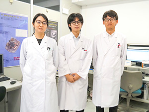 株式会社分析センター【 ANALYSIS CENTER CO.LTD. 】 調査分析員（未経験・文系OK／完全土日祝休み／年休125日）