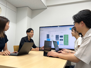 ラクラス株式会社(パーソルグループ) ソリューション営業／年休124日／月給38万円～／上場G企業