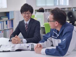 藤島無線工業株式会社 情報通信システムルート営業／年休120日／土日祝休／賞与2回