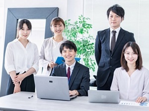 ノーベル製菓株式会社 採用担当／経験者限定／CMで有名な大手菓子メーカー／土日祝休