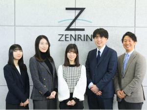 株式会社ゼンリン【プライム市場】 商品企画／年休127日／福利厚生充実／リモート可／管理職候補