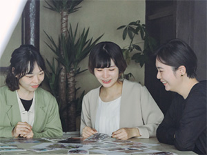株式会社サーチフィールド イラスト制作ディレクター／未経験歓迎／リモート可／年休131