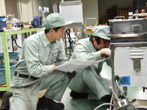 日本コーキ株式会社(株式会社コマツ製作所のグループ会社) 食用油ろ過機の製造スタッフ（溶接・加工）／未経験歓迎