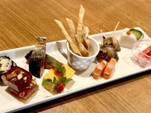 株式会社オアシスＬＡＢＯ 調理月給38万円～／料理長月給45万円～／賞与2回・完休2日