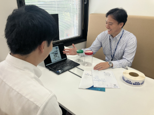 大阪シーリング印刷株式会社 機械販売営業／年休125日／賞与年3回／業界トップ／土日祝休
