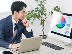 有限会社南大阪興業 前職給保証！経理・財務／月給35万円～・残業無・年休120日