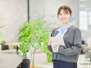 横濱コーポレーション株式会社 受付・広報スタッフ／神奈川エリア／完週休2日／年休123日
