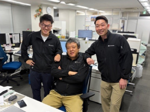 株式会社シーケービー サービスエンジニア（輸入工作機械）／年休125日／未経験歓迎