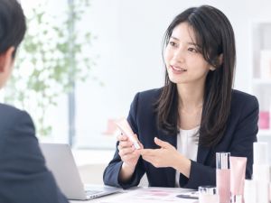 株式会社ＭＹＭ 化粧品メーカー企画営業／転勤なし／土日祝休／有休消化92%