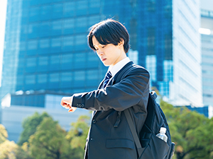 株式会社秋山製作所 医療用品のルート営業／未経験歓迎／年休125日／賞与3カ月分