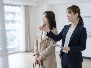 株式会社藤屋商事 賃貸事務職／年間休日125日／月給28万円～／残業なし