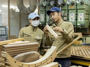 ナガノインテリア工業株式会社 オーダー家具の製造スタッフ／未経験歓迎／土日祝休／転勤なし