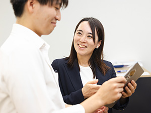 学校法人創志学園【クラーク記念国際高等学校】 クラーク記念国際高等学校の学びを支える職員（広報・総務）