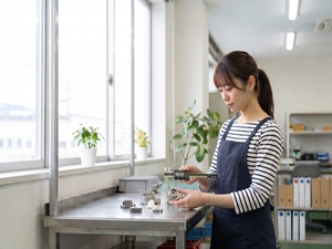 小西化成工業株式会社 営業アシスタント／女性活躍／育休・提携保育園／年休127日