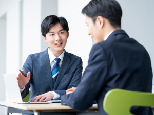 名古屋実業株式会社 営業職／未経験歓迎／年休120日／退職金制度／賞与年2回