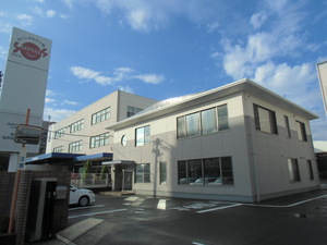 株式会社サナス 物流管理／老舗食品素材メーカー／年休124日／残業月10h