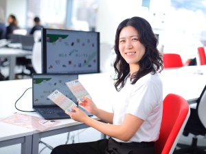 株式会社元林 グラフィックデザイナー／年休122日／フレックス制／服装自由