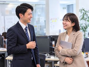 株式会社エンパワー 管理職（経営幹部候補）／平均年収1594万円／月給80万円～