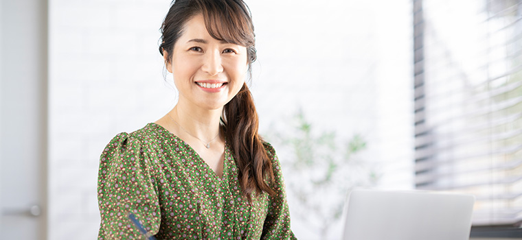 転職活動中の女性