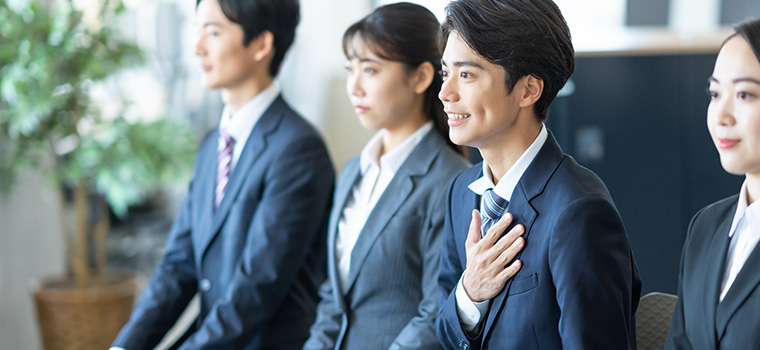 集団面接のイメージ
