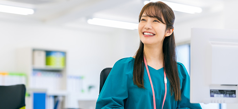 事務職の女性のイメージ