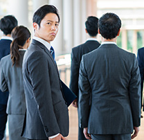 大人の愛着障害とは？症状・原因や自分に合う職場の選び方を解説