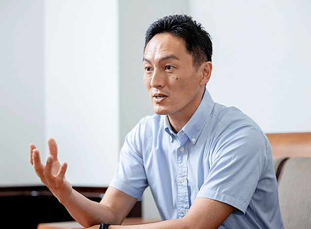 名越 龍男