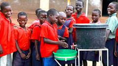 命を守る手洗いを、アフリカ・ウガンダの地へ サラヤ株式会社